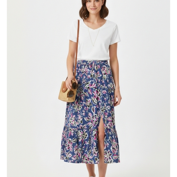 Expresso Dresses & Skirts - Expresso Floral Print Midi Skirt Size M